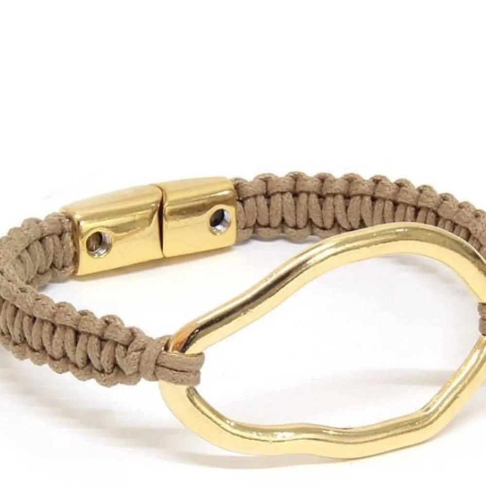Bracelet - Picture 1 of 4